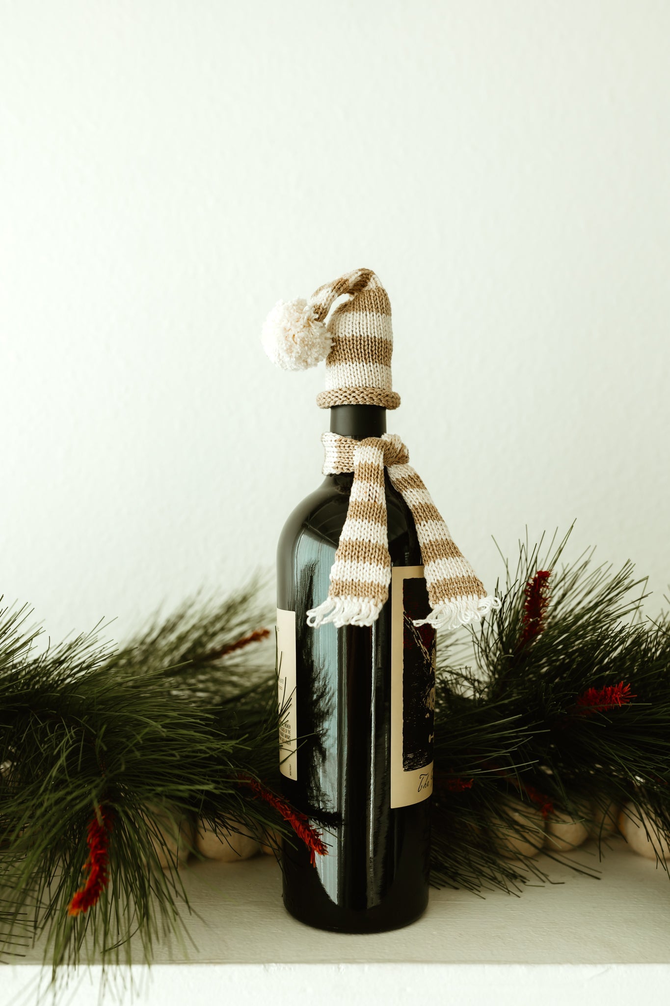 Wine Bottle Topper in Ecru