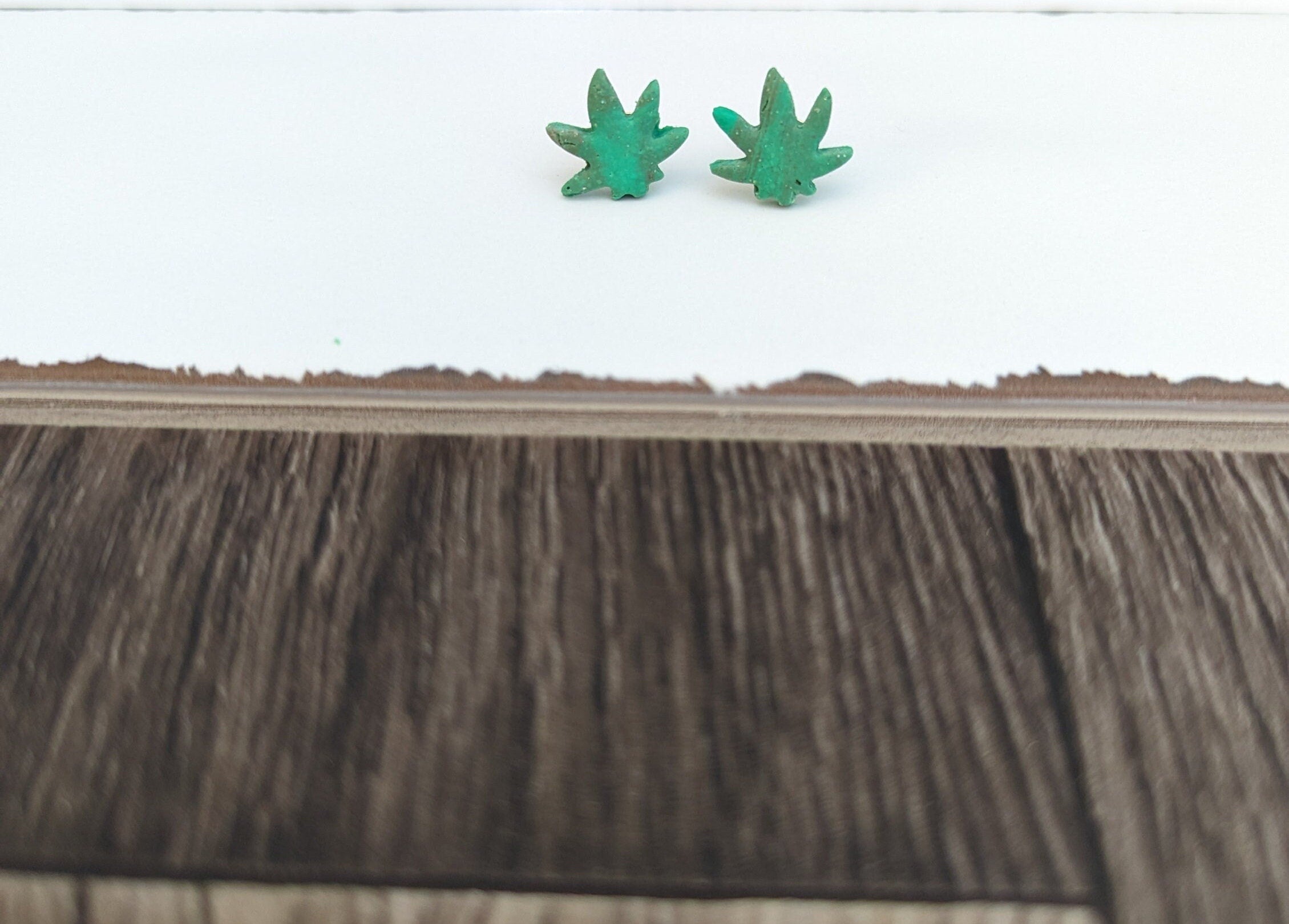 Earrings - Magic leaf 420 mary jane