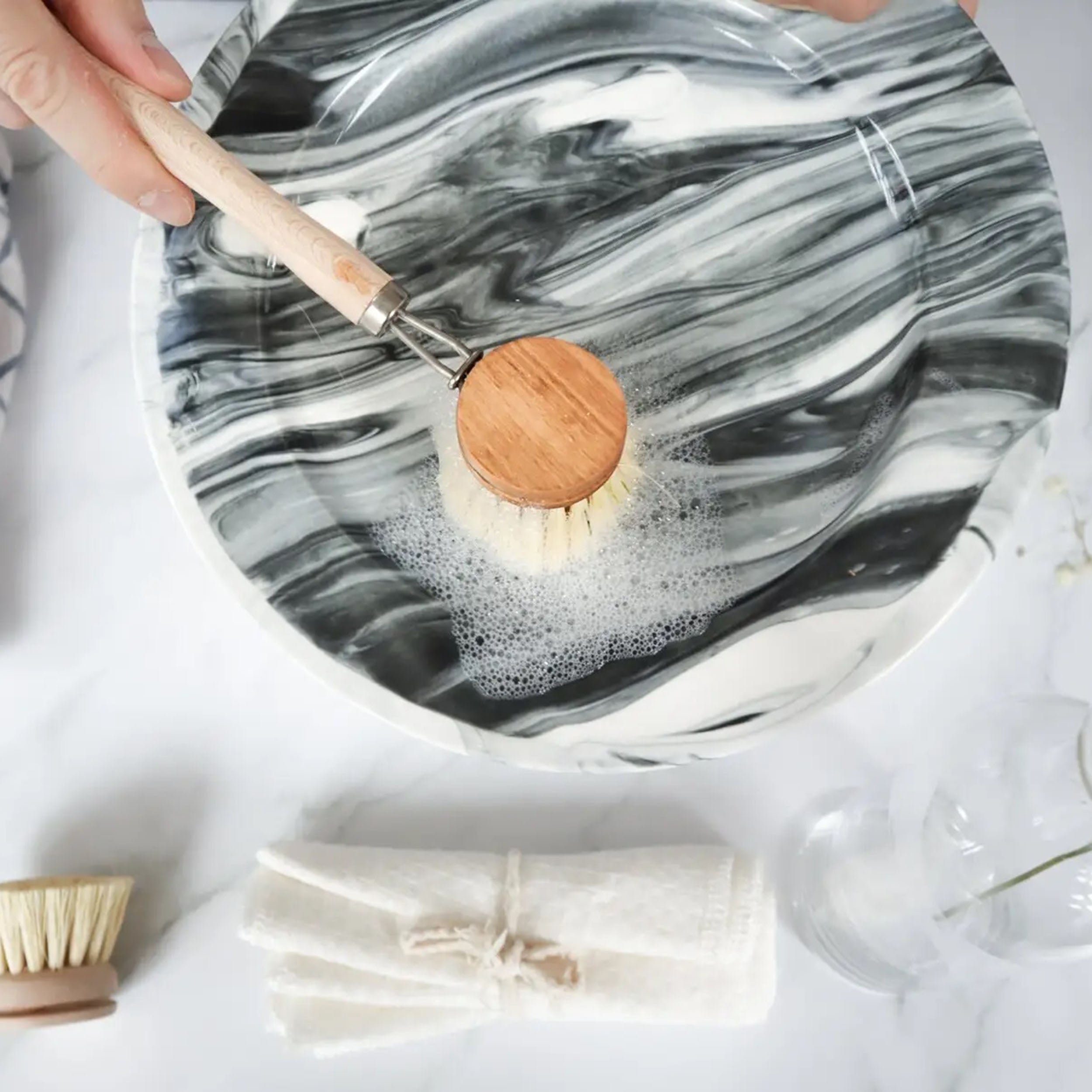 Natural Sisal Dish Brush – Bamboo Handle