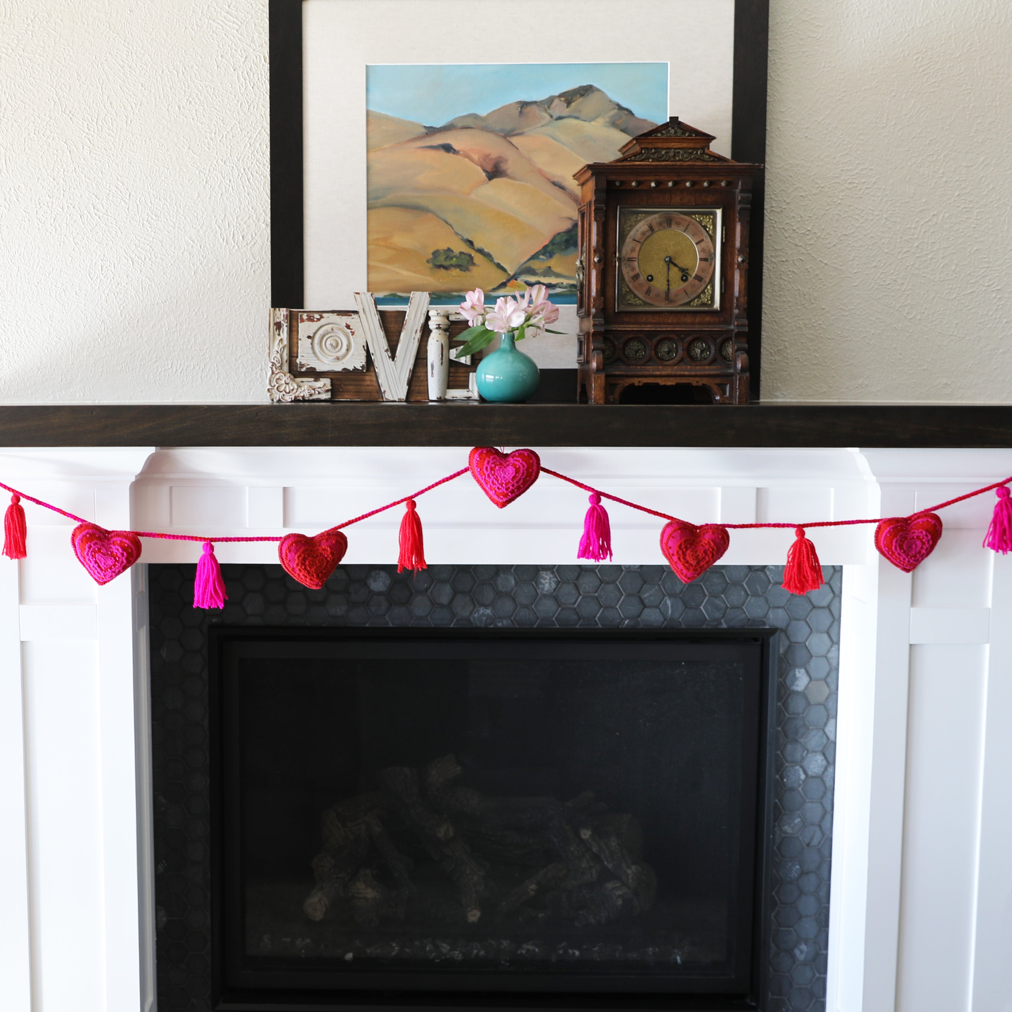 Valentine Garland, Pink