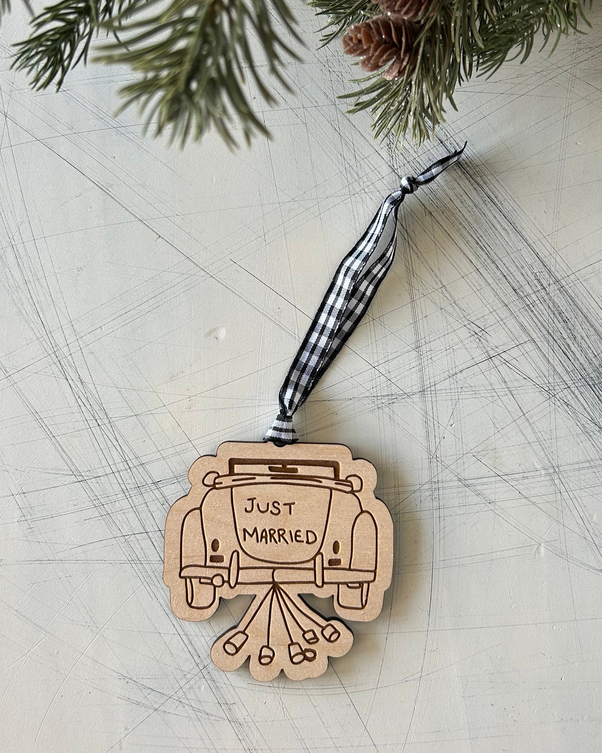 Just Married vintage car ornament