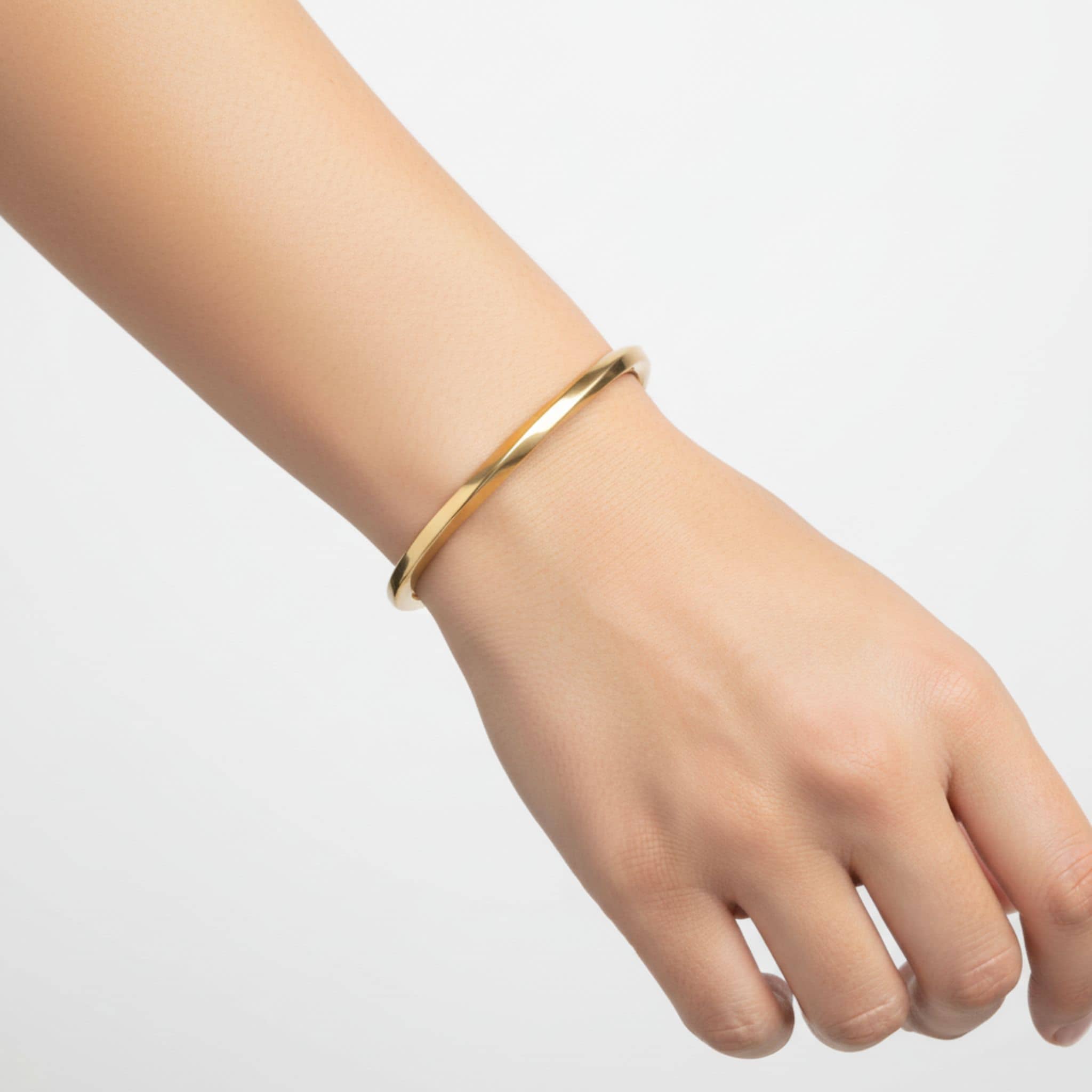 Elegant Twisted Brass Cuff Bracelet | Pili