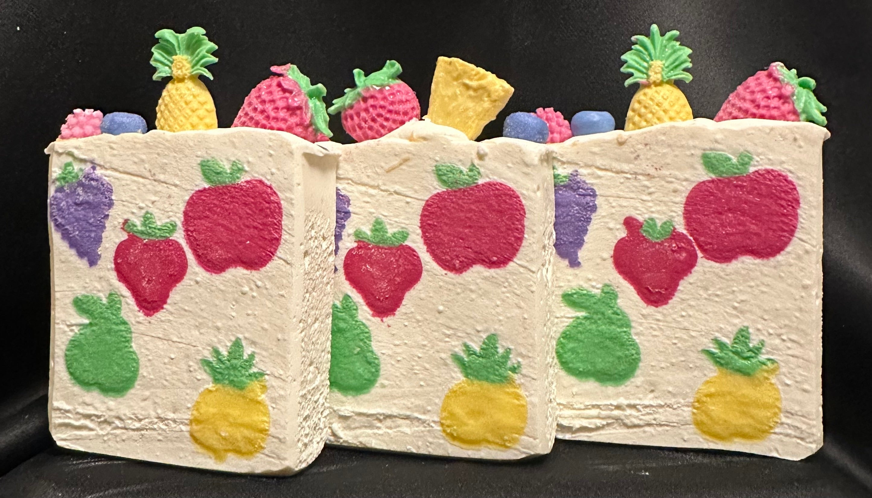 Fresh Fruit 🍇🍎🍓🍐🍍🫐