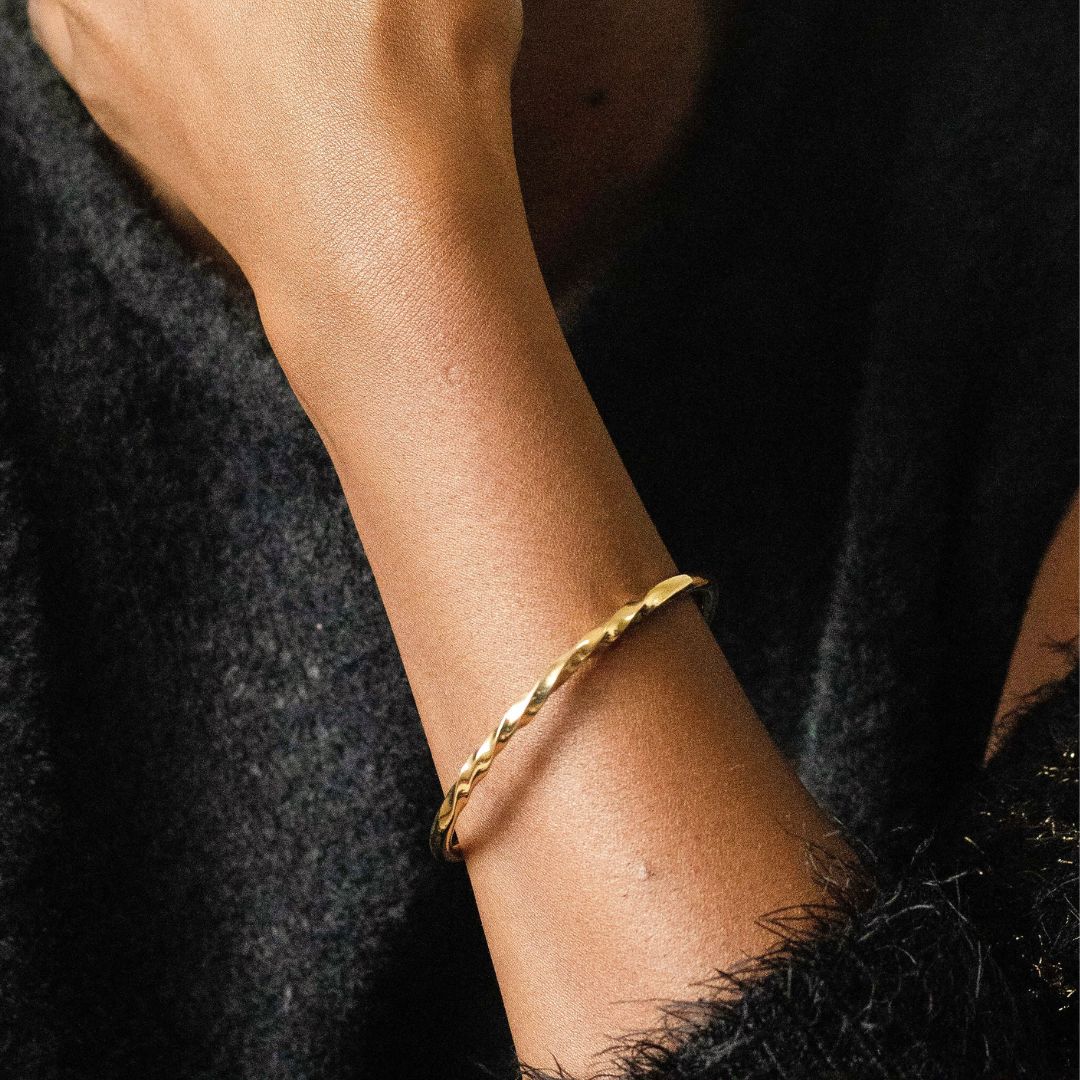 Circular Twist Brass Cuff Bracelet | Uzi