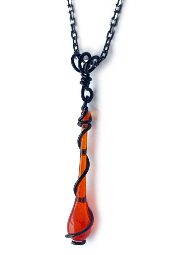 Lyra Noir Pendant Necklace