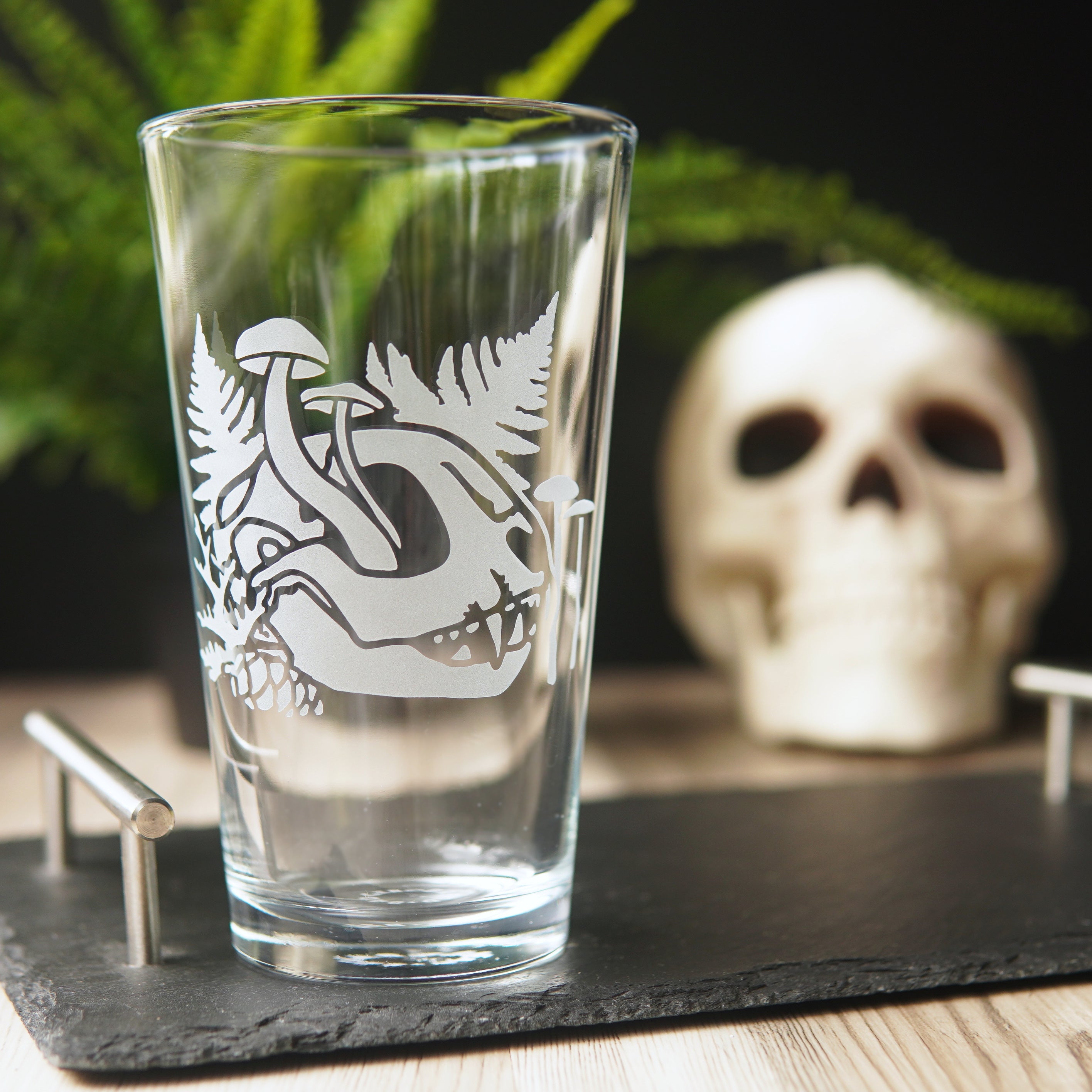 Decay Cat Skull Pint Glass - etched glassware