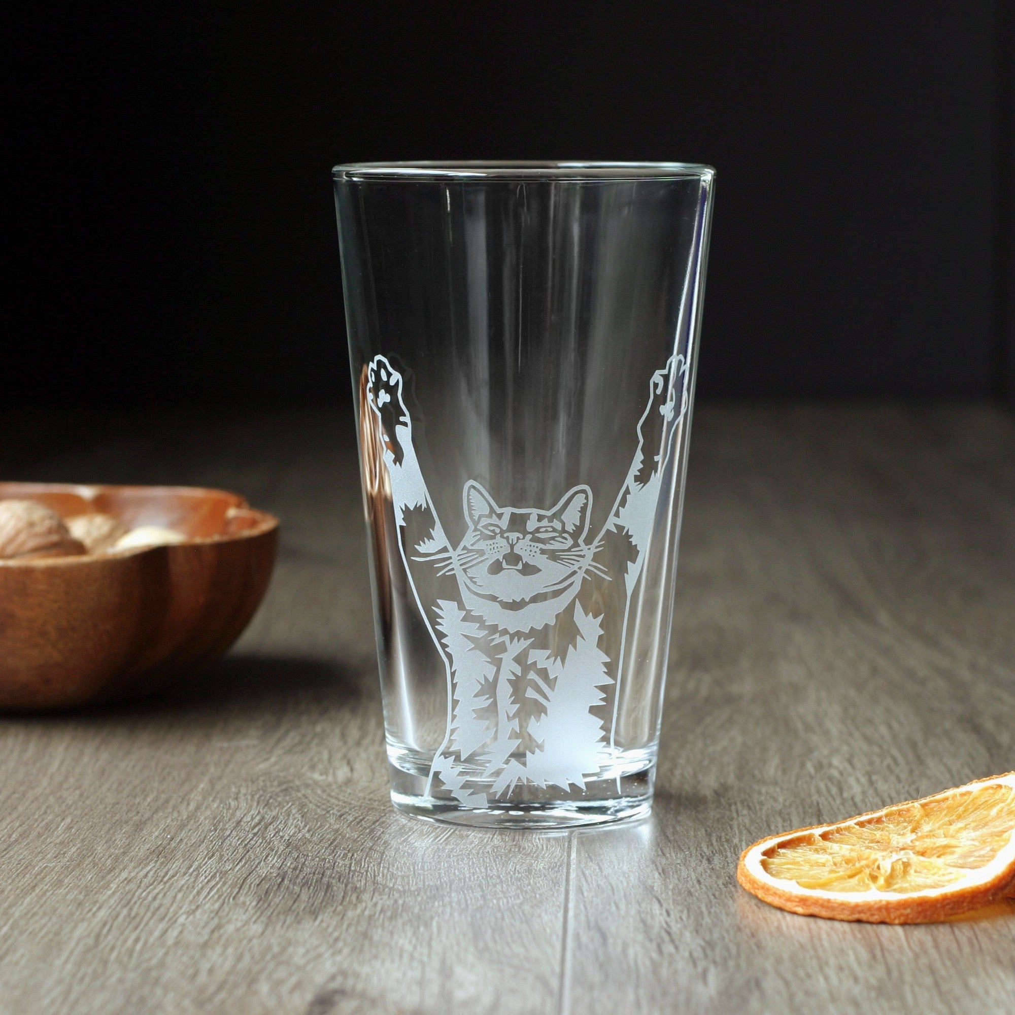 Stretch Cat Beer Pint Glass - etched glassware