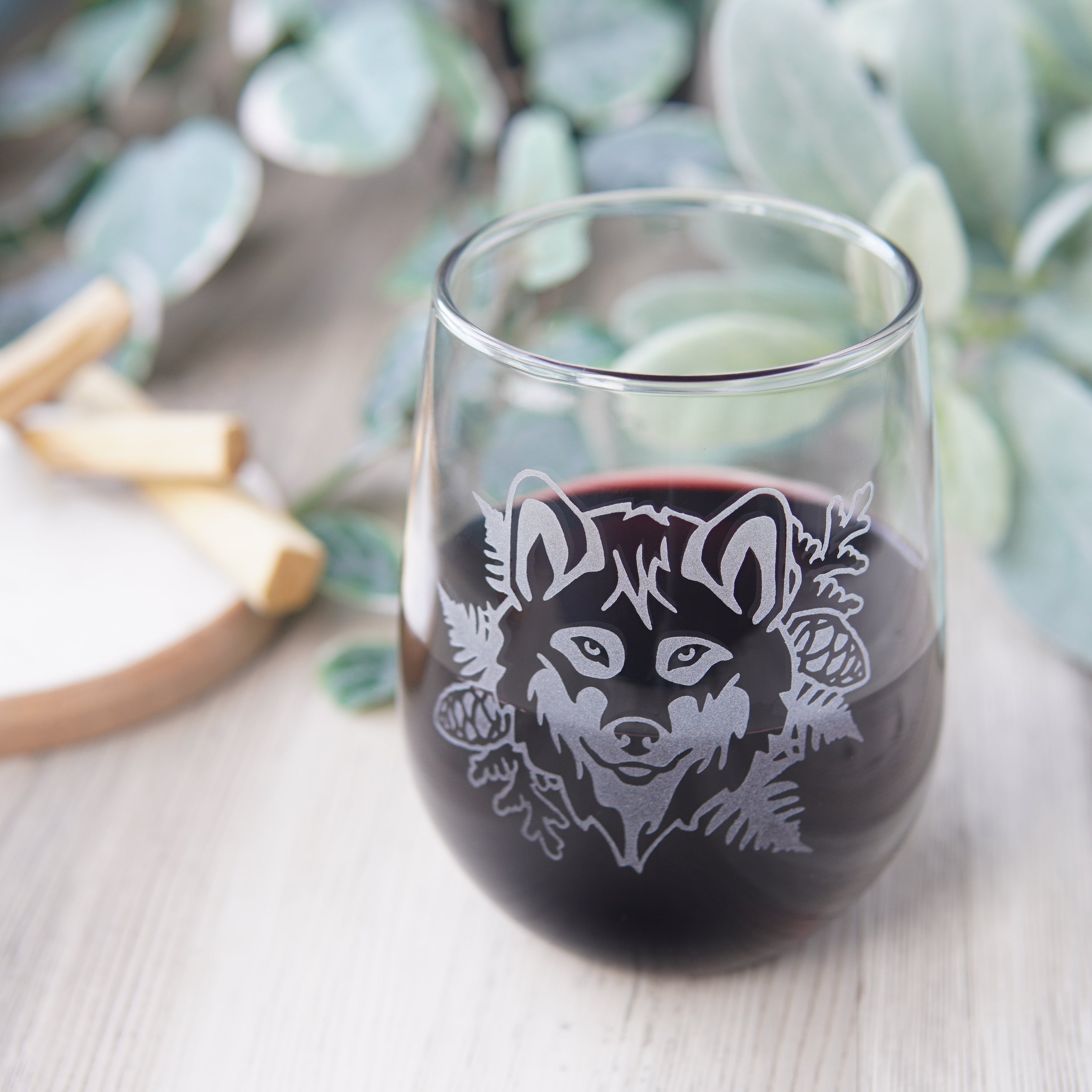 Wolf Stemless Wine Glass - etched glassware
